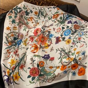 Gucci silk scarf